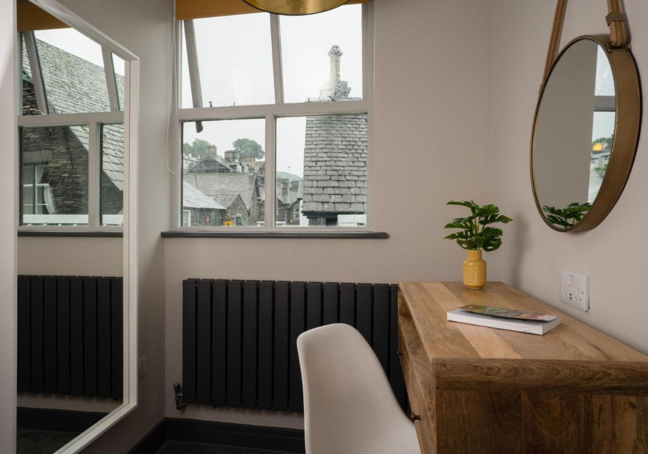 Spacious - Contemporary 2Br Apartment - Central Ambleside - Parking Exterior photo